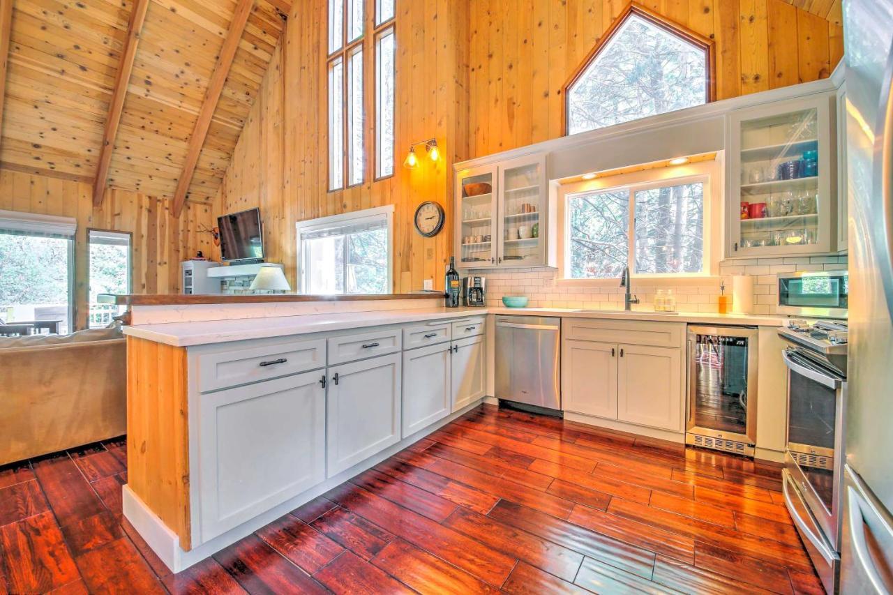 Gorgeous Lake Arrowhead Retreat Game Room And Deck 외부 사진